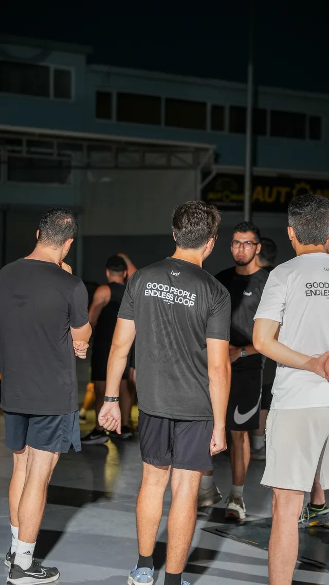 Loop tişörtleriyle buluşan katılımcılar